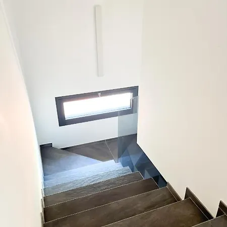 Hotel Glass House - Smart & Parking