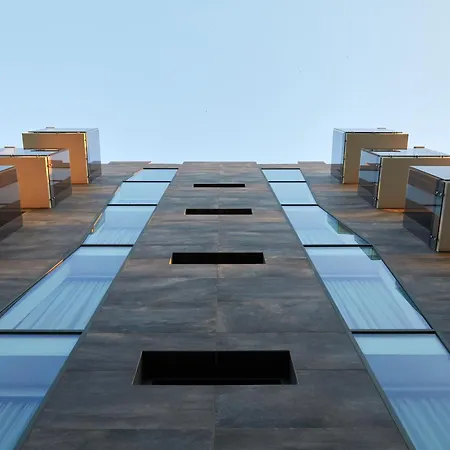 Hotel Glass House - Smart & Parking