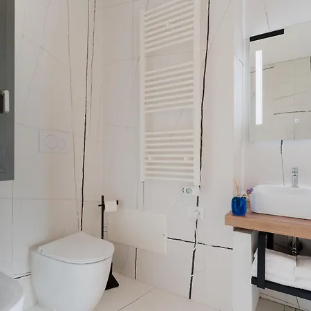 Glass House - Smart & Parking Lecce