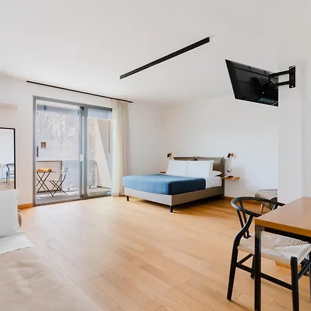 Hotel Glass House - Smart & Parking