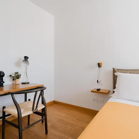 Glass House - Smart & Parking 4*