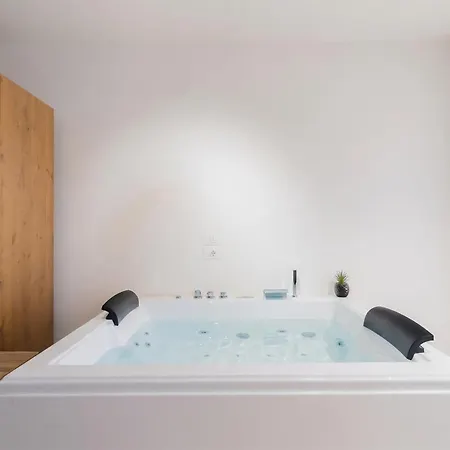 Glass House - Smart & Parking Hotel Lecce