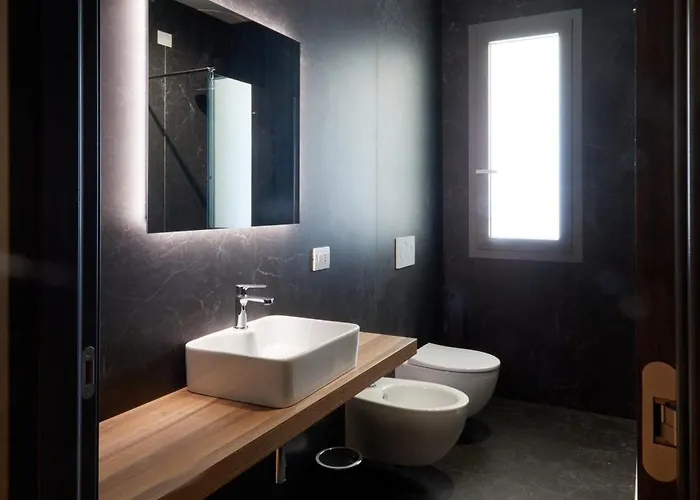 Szálloda Glass House - Smart & Parking 4*